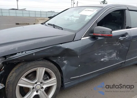 2011 Mercedes-Benz C 300 Sport 4Matic из США, поврежденный, VIN WDDGF8BB3BR134550